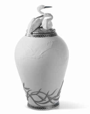 ваза с цаплями и крышкой (Re-Deco)